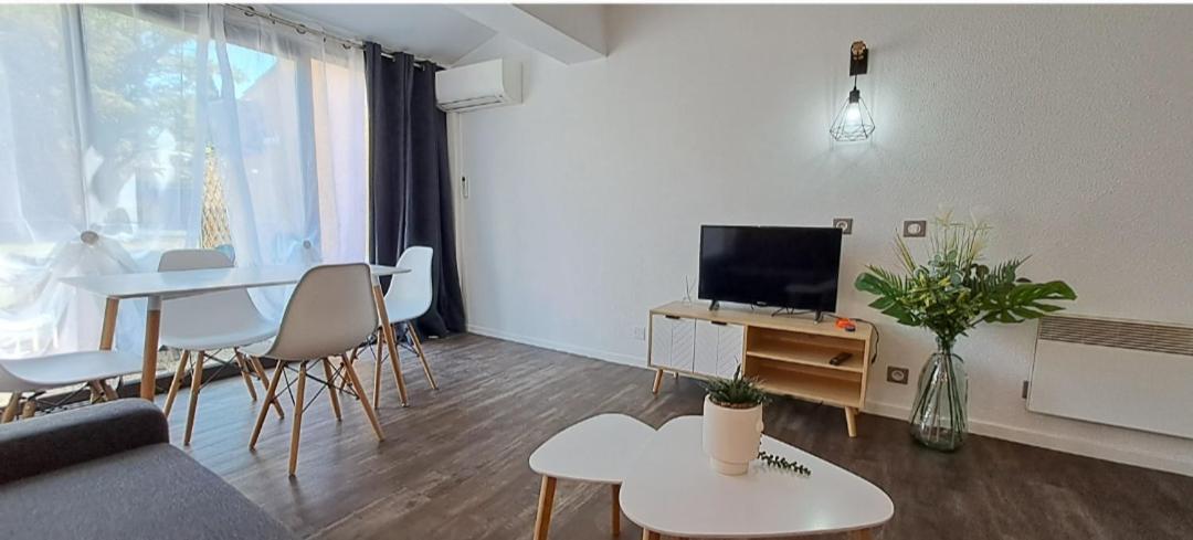 Appartement Residence De Vacances Les Hameaux De Camargue Arles Exterior photo